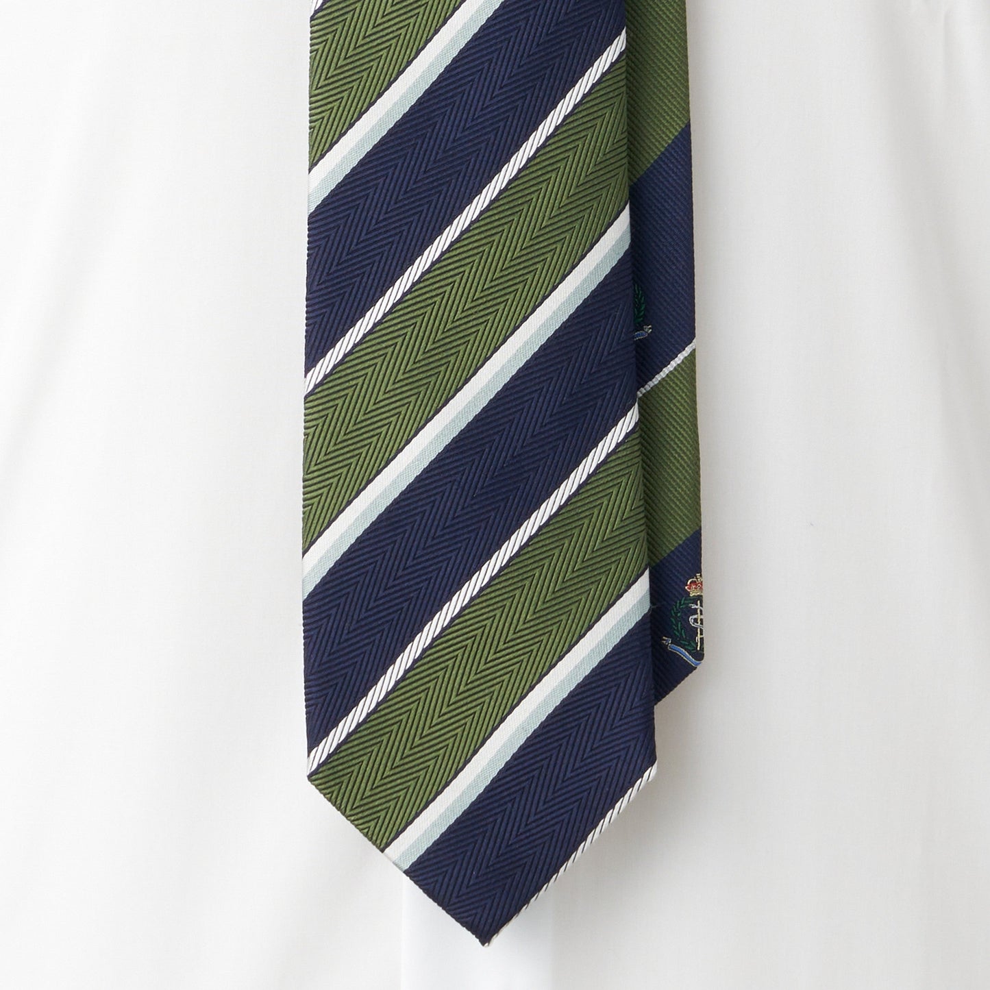 【ネクタイ】Aquascutum|クレリックタイ ストライプ 干支モチーフ ヘビ クレスト