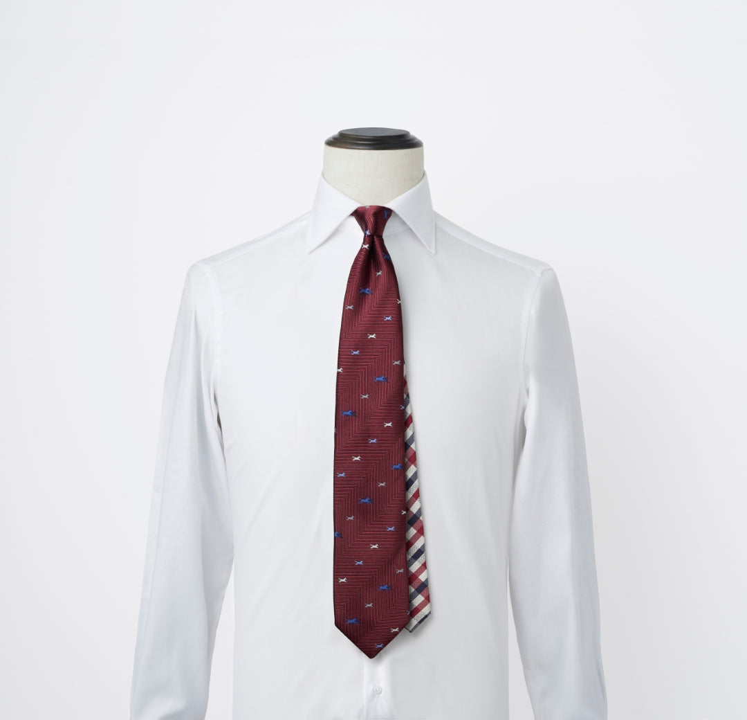 アクアスキュータム 干支モチーフ 馬柄 ワイン 赤 ボルドー