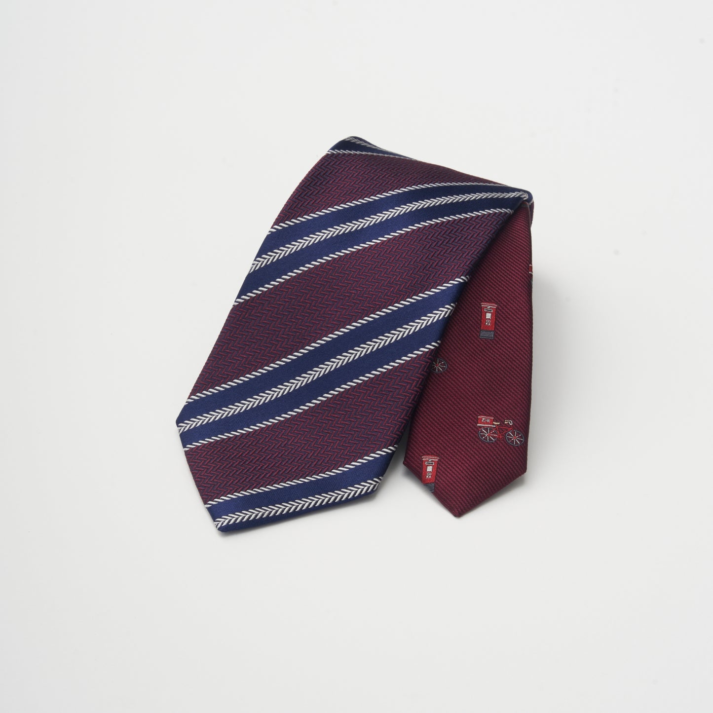 NEW!【ネクタイ】Aquascutum |クレリック ストライプ ロンドンポスト
