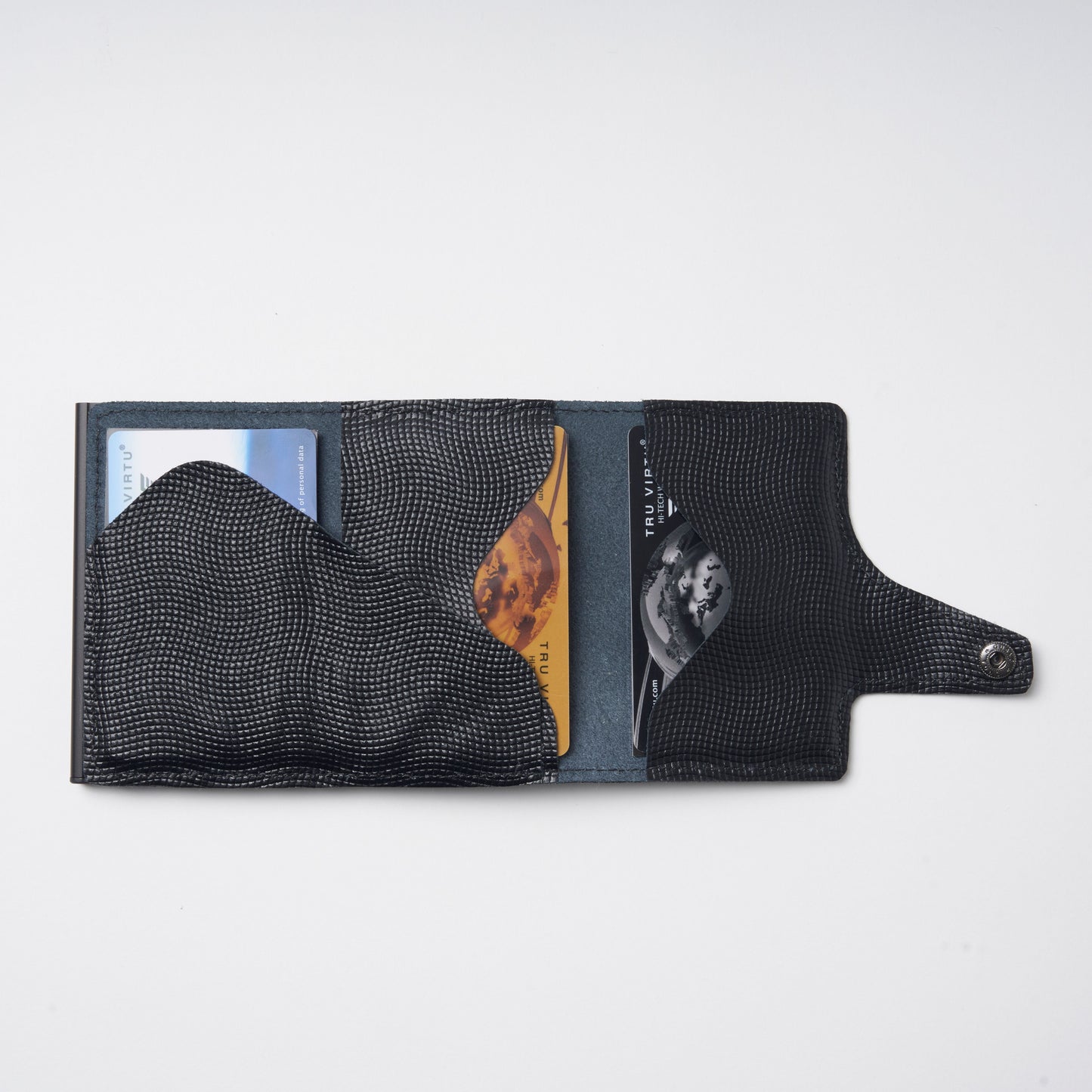 TRU VIRTU Classic Lizard Black
