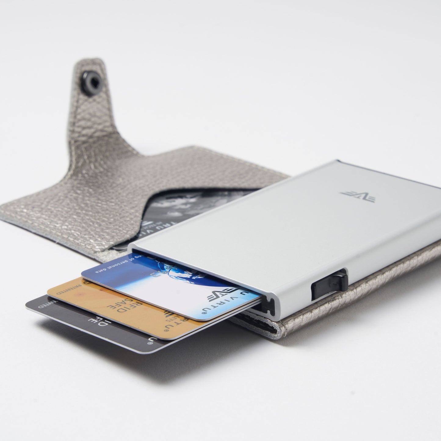TRU VIRTU Classic Silver Metallic
