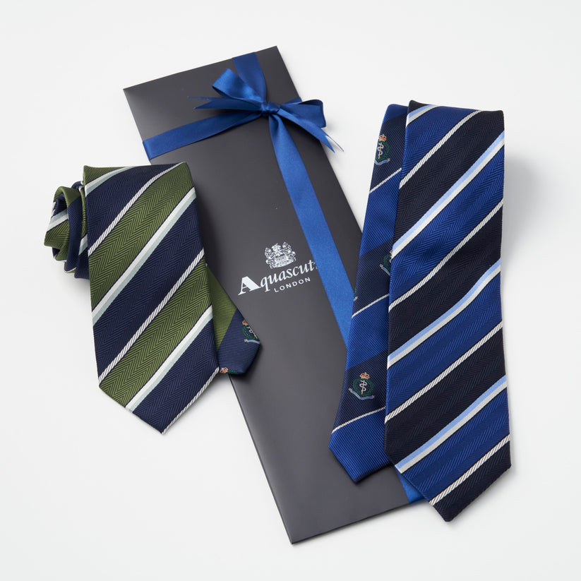 Aquascutum クレリックタイ 干支モチーフ ヘビクレスト