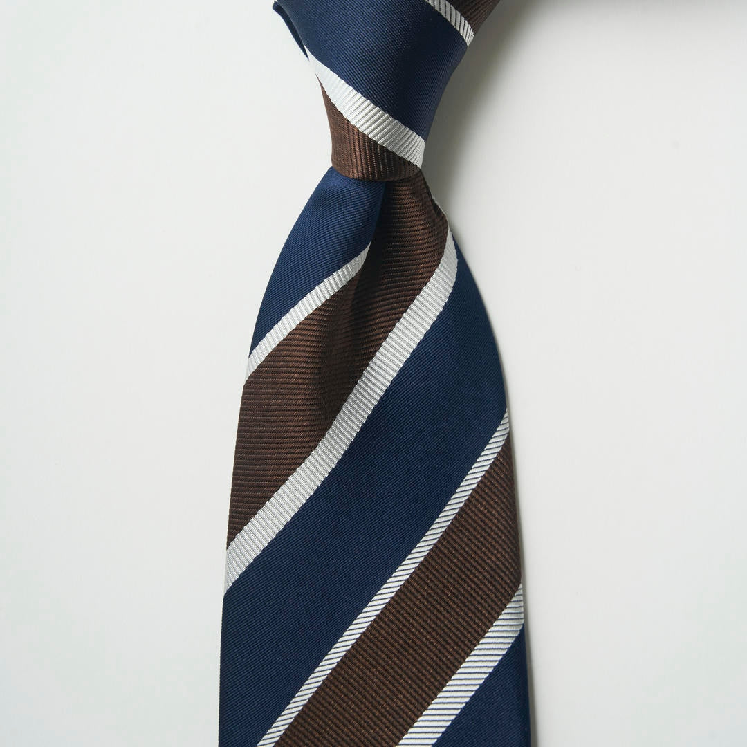 【ネクタイ】Aquascutum｜メランジストライプ こげ茶 ノットアップ