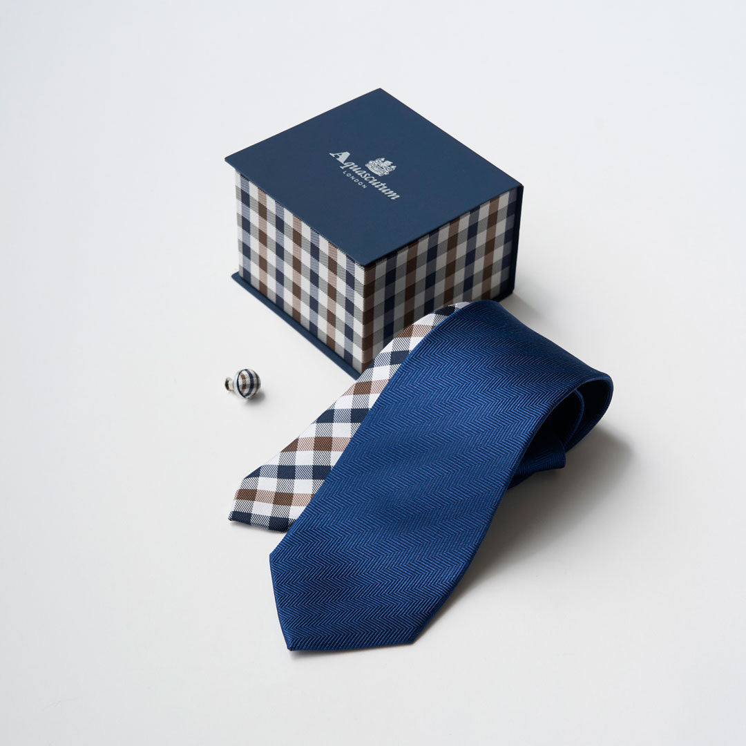 【ネクタイ】Aquascutum ｜175周年企画 ラペルピン BOXセット クラブチェッククレリックタイ ソリッド