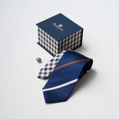 【ネクタイ】Aquascutum ｜175周年企画 ラペルピン BOXセット クラブチェッククレリックタイ ストライプ