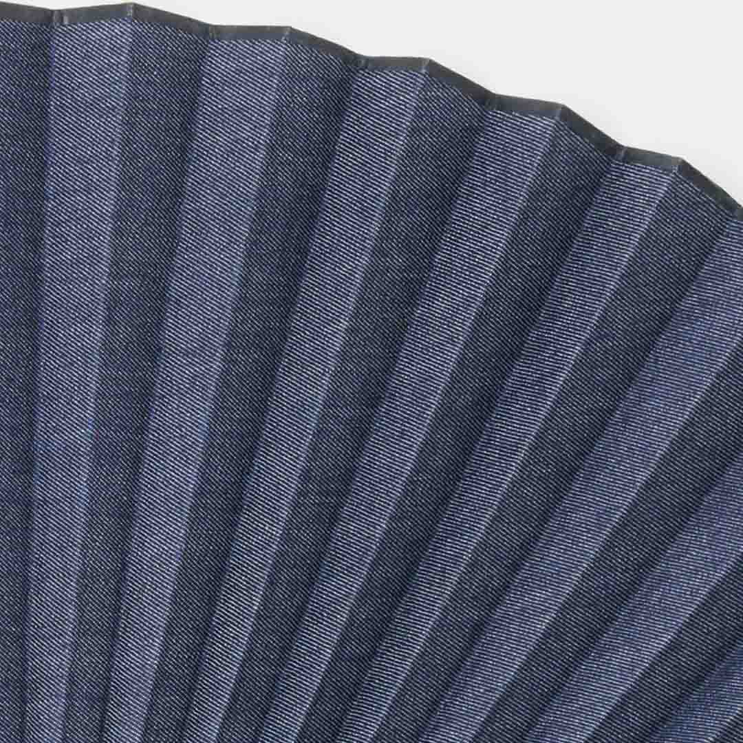 【扇子】保赤軒 DENIM白竹 ディープブルー 濃紺 扇面アップ
