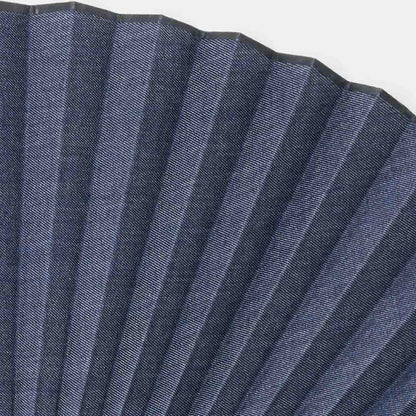 【扇子】保赤軒 DENIM白竹 ディープブルー 濃紺 扇面アップ
