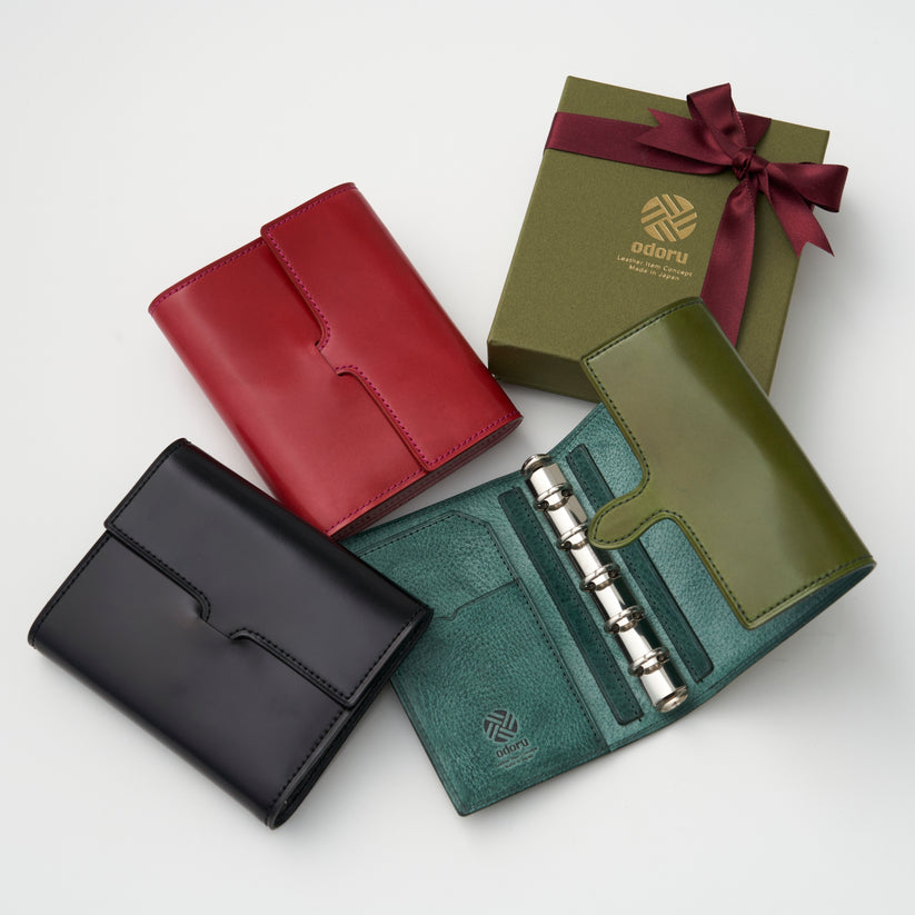 誕生日プレゼントに選ばれるメンズギフト｜NEW ODORU OLIVE LABEL コードバンALASKA システム手帳 ミニ5 13mm KAKUSHI