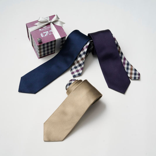 【ネクタイ】Aquascutum ｜175周年企画 ラペルピン BOXセット ギャバジンクラブチェック クレリックタイ 無料ギフトボックス