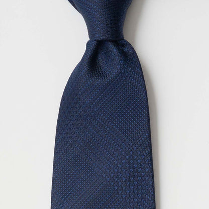 【ネクタイ】Aquascutum｜ ラペルピン BOXセット グレンチェックソリッド/ロンドンモチーフ クレリックタイ ダークネイビー 紺 ノットアップ