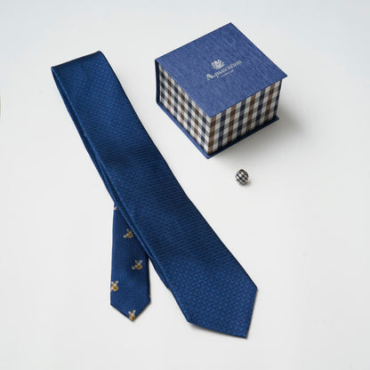 【ネクタイ】Aquascutum｜ ラペルピン BOXセット ハウンドツゥース/テディベアモチーフ クレリックタイ ダルブルー ブルー 専用ギフトボックス ラペルピン