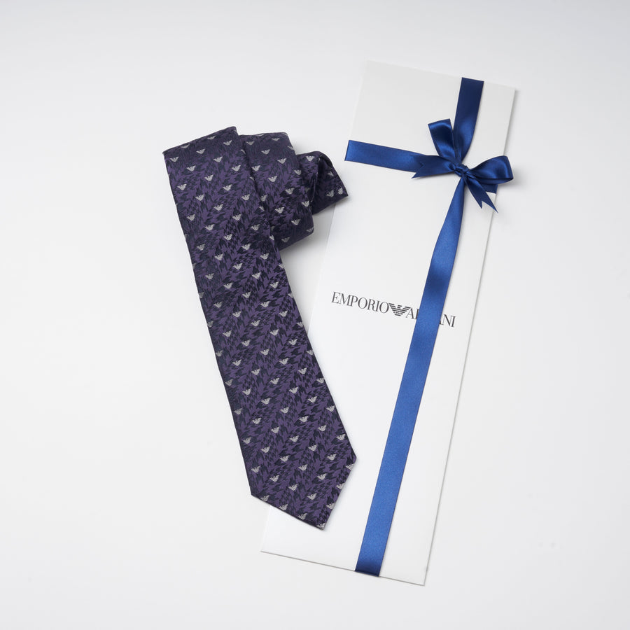 メンズギフトに選ばれるEMPORIO ARMANI｜イーグルモチーフ シルクネクタイ（クリスマスプレゼントにも）