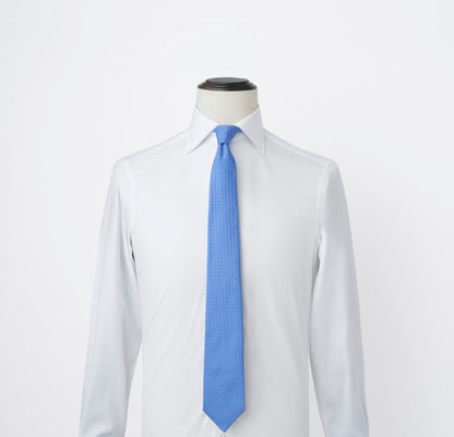 【ネクタイ】EMPORIO ARMANI｜マイクロパターン ライトブルー サックス シャツ着用