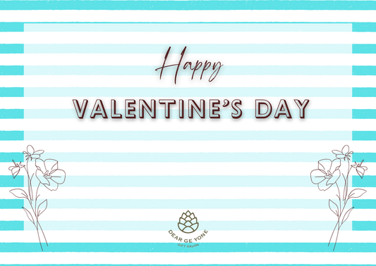 青い縞と、風に揺れる花