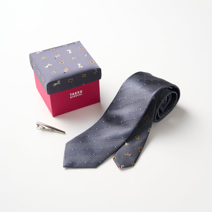 【ネクタイ】TAKEO KIKUCHI｜干支柄  タイバーBOXセット ドット/馬 グレー