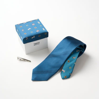 【ネクタイ】TAKEO KIKUCHI｜干支柄  タイバーBOXセット ソリッド/馬 ターコイズブルー グリーン